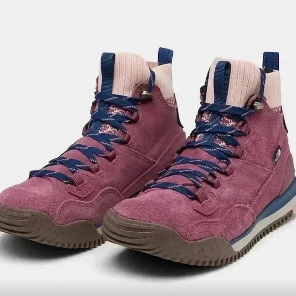 The North Face NEW Women's Back-To-Berkeley III Sport Waterproof Boots Size 7 - Picture 1 of 4